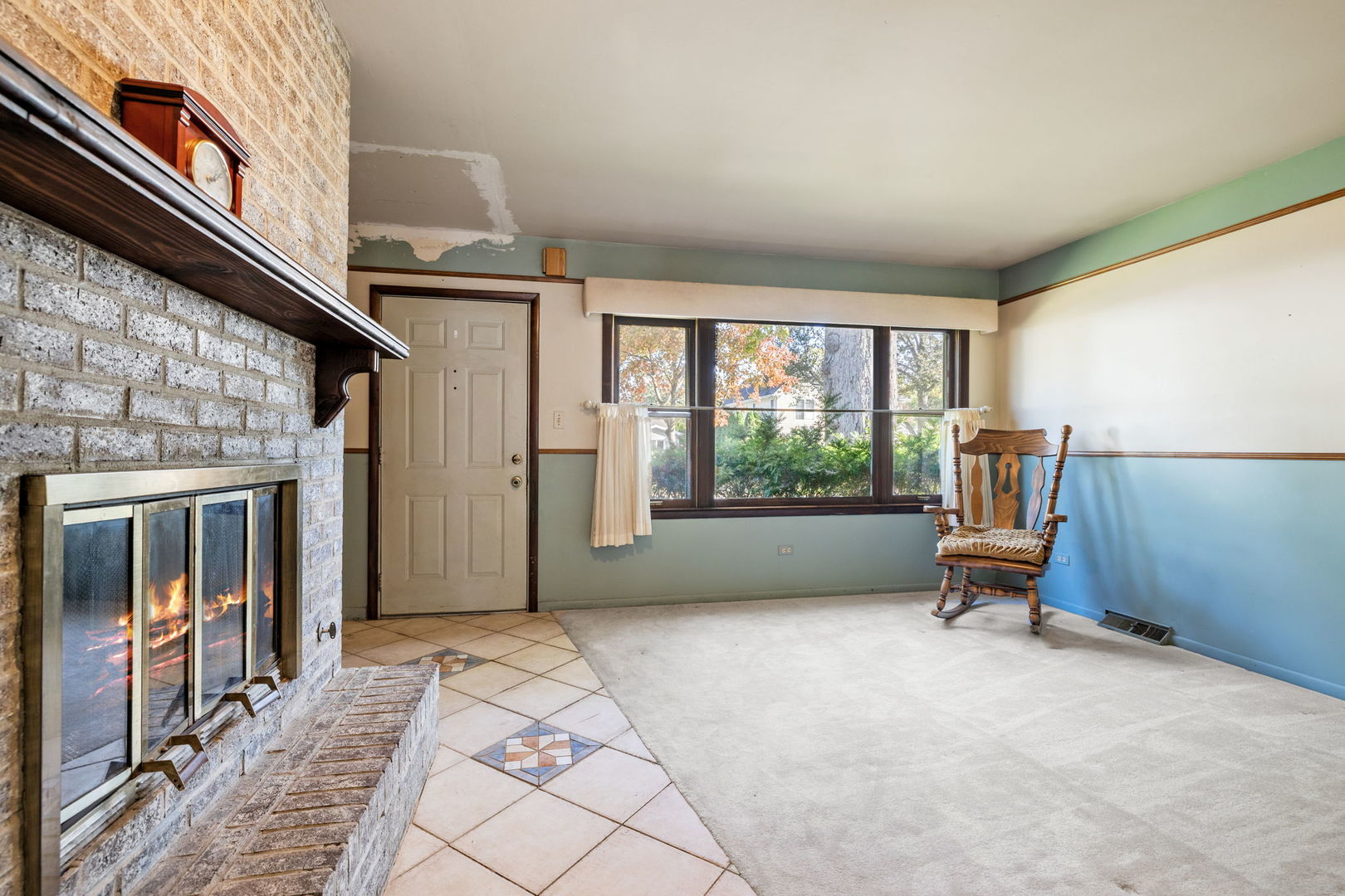 210 N Grant Street, Westmont, IL 60559