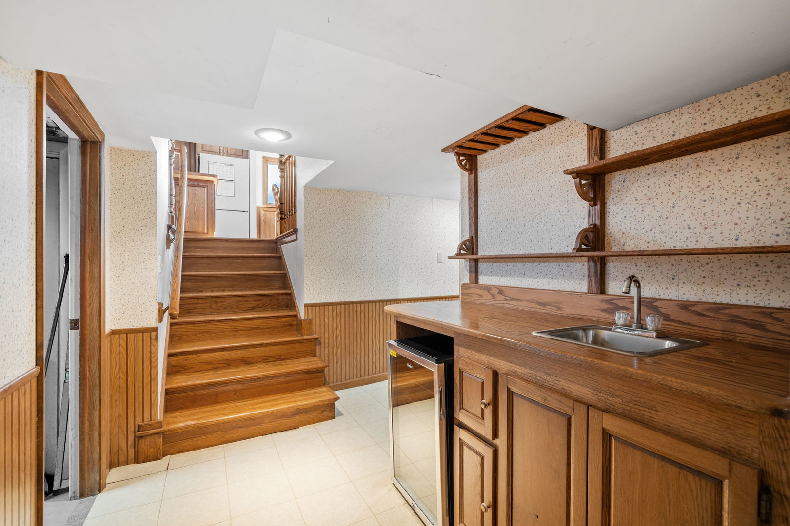 210 N Grant Street, Westmont, IL 60559