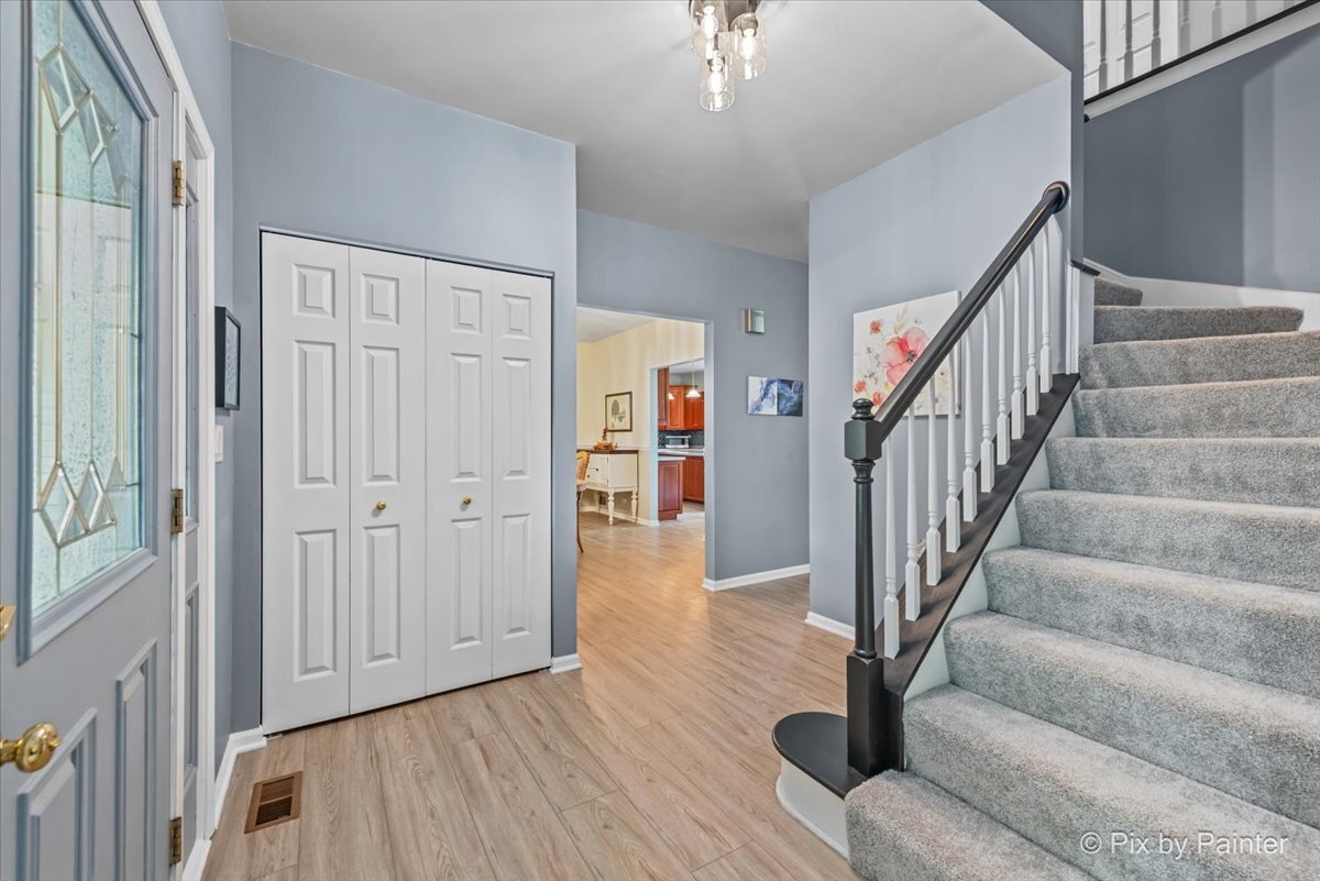 1820 Crofton Drive, Algonquin, IL 60102