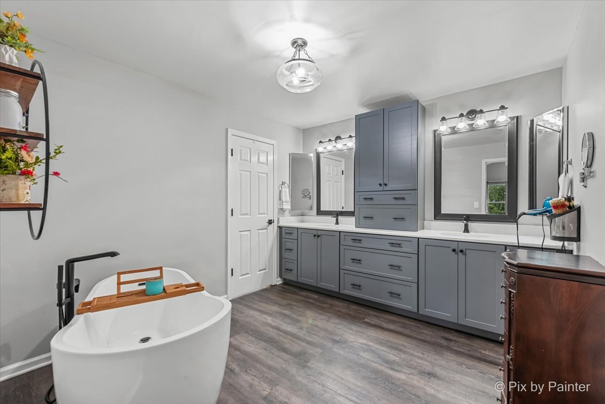 1820 Crofton Drive, Algonquin, IL 60102