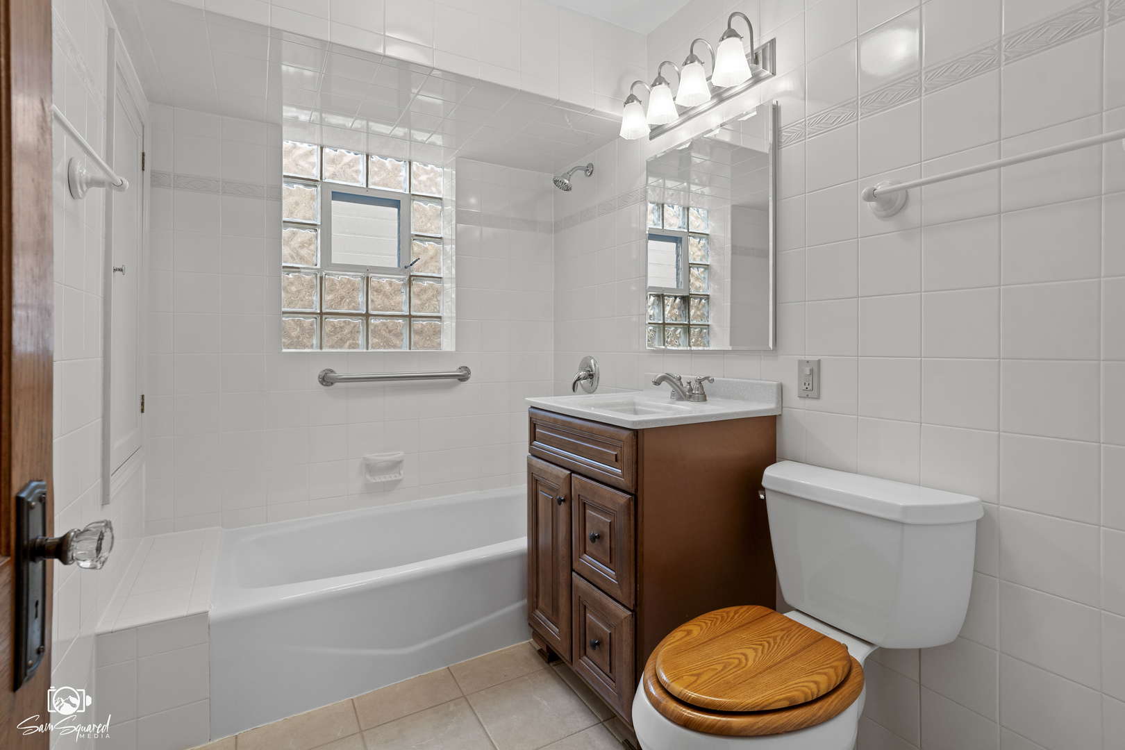 2240 Wesley Avenue, Berwyn, IL 60402