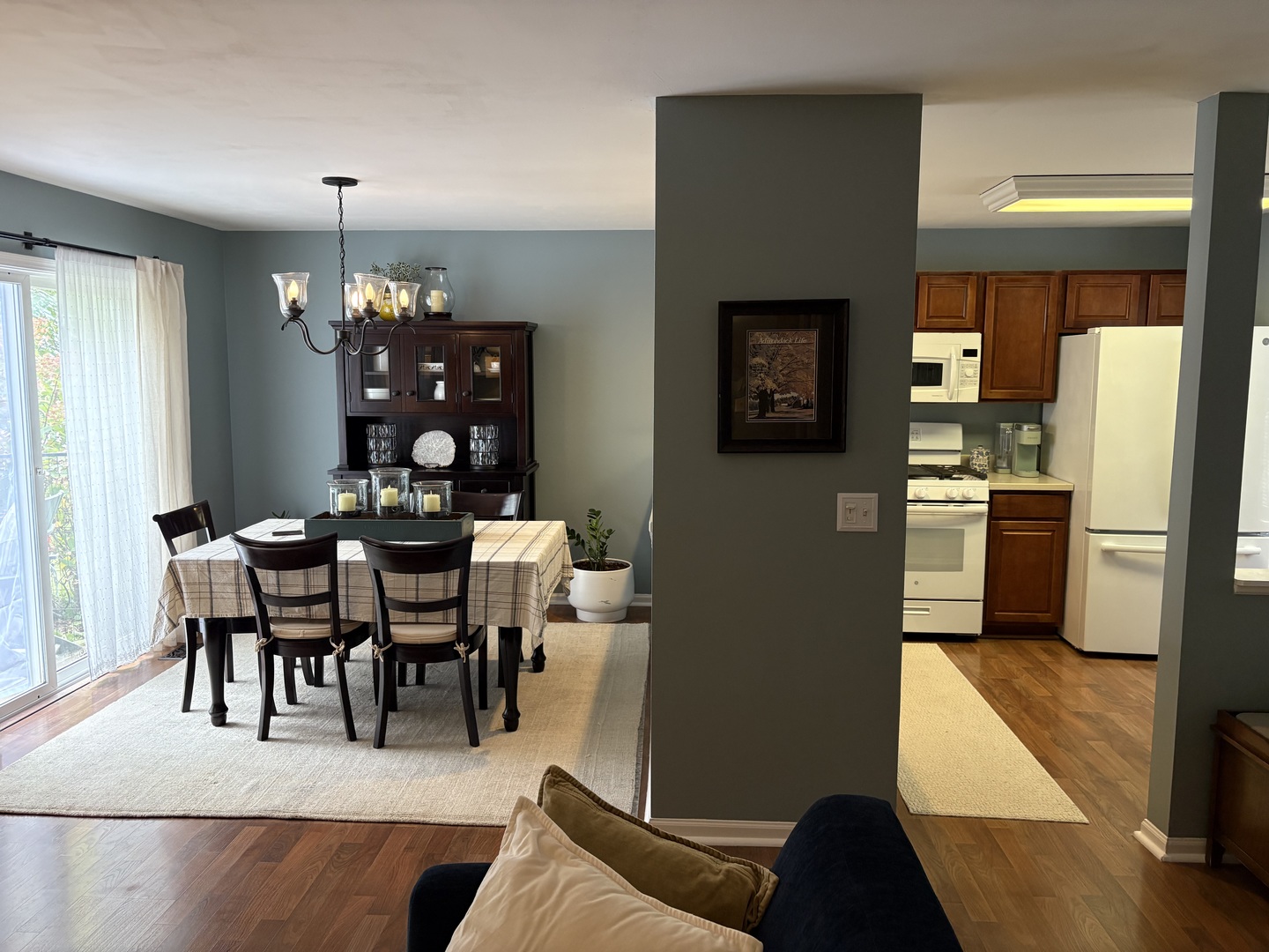 1451 Meadowsedge Lane, Carpentersville, IL 60110