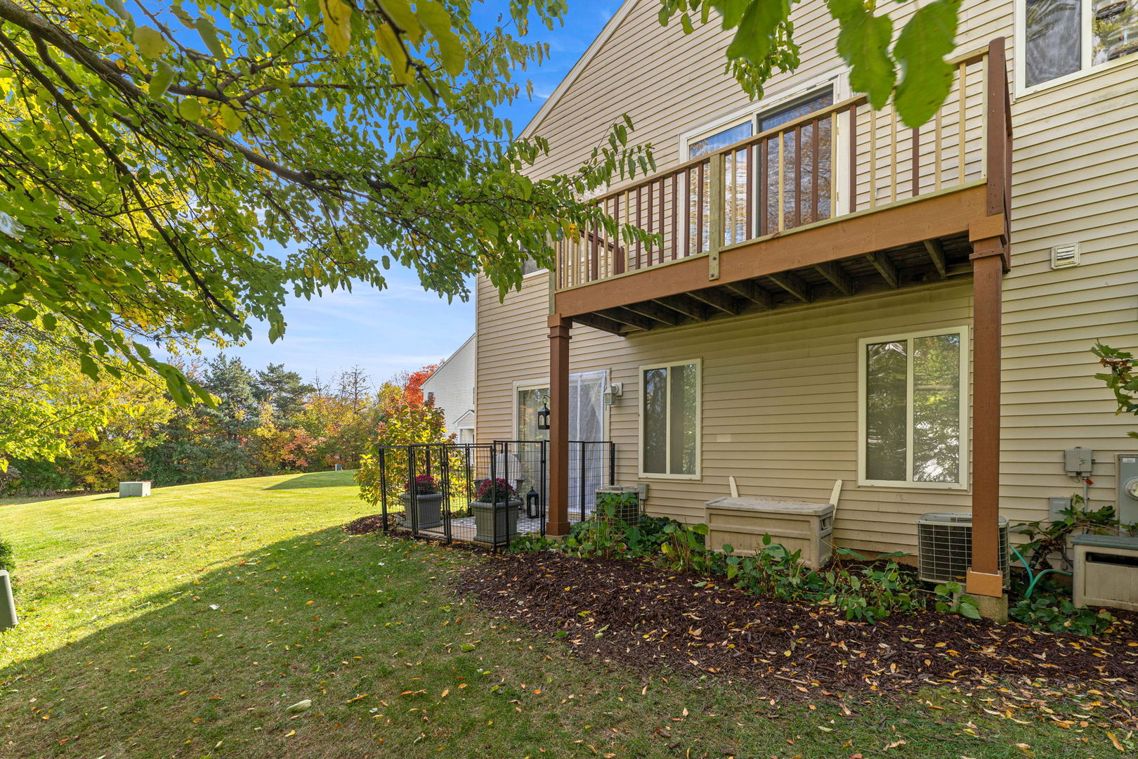 1451 Meadowsedge Lane, Carpentersville, IL 60110