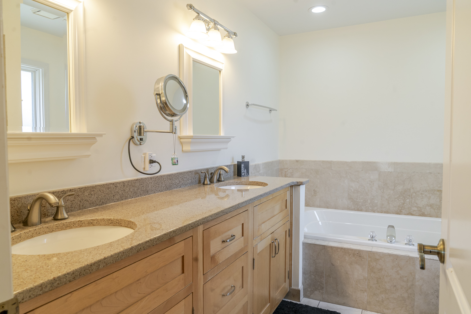 18028 Esther Drive, Orland Park, IL 60467