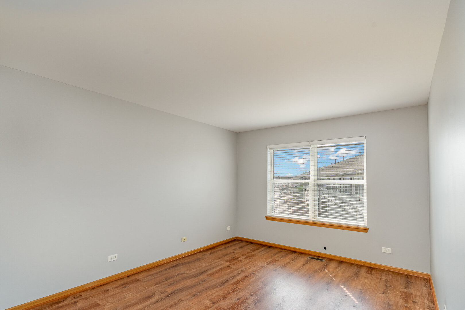 2255 Georgetown Circle, Aurora, IL 60503