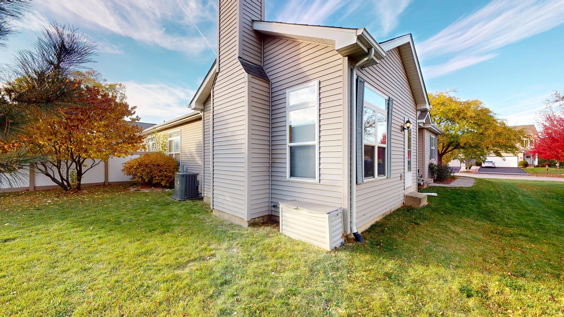 609 Chestnut Drive, Oswego, IL 60543