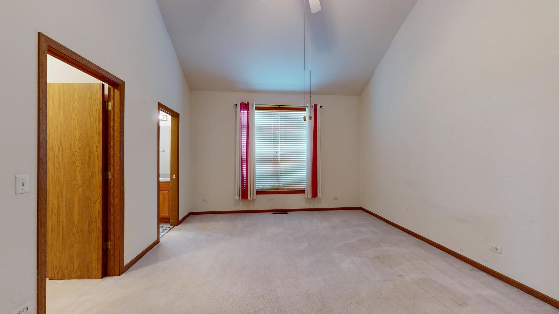 609 Chestnut Drive, Oswego, IL 60543