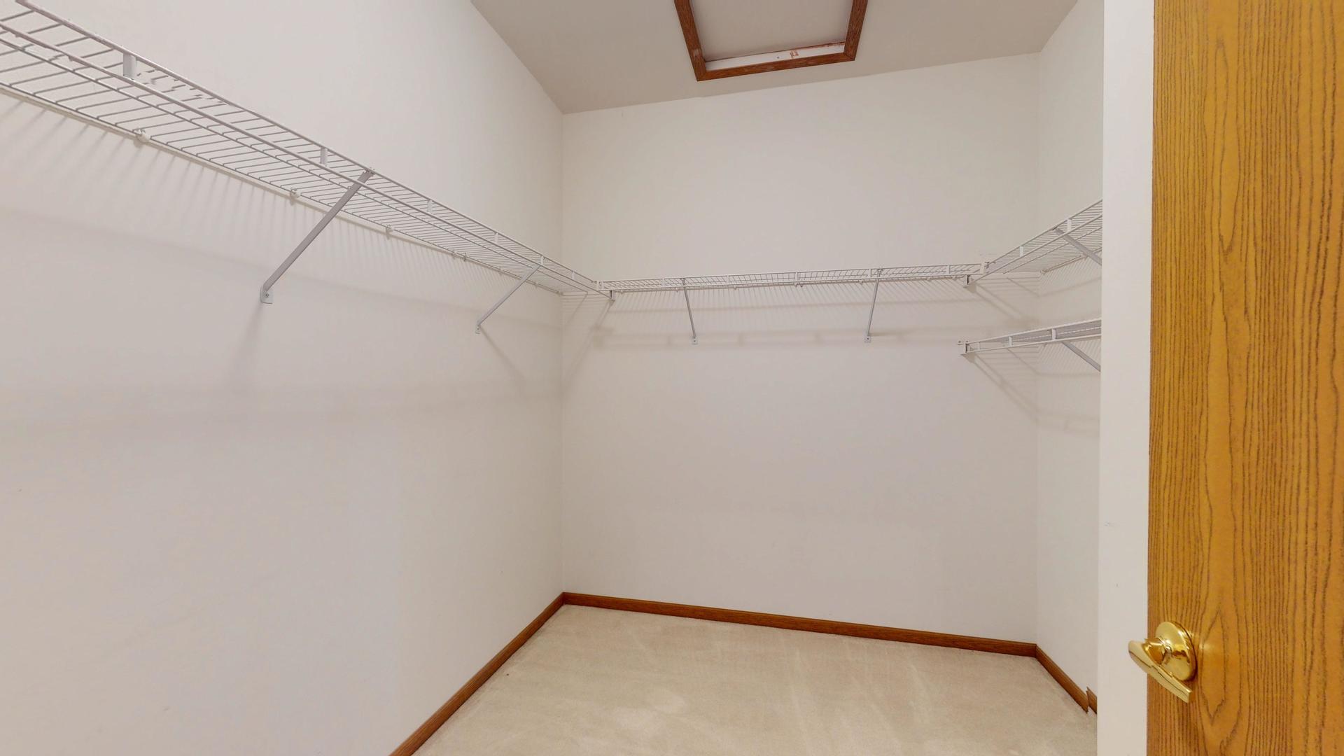 609 Chestnut Drive, Oswego, IL 60543