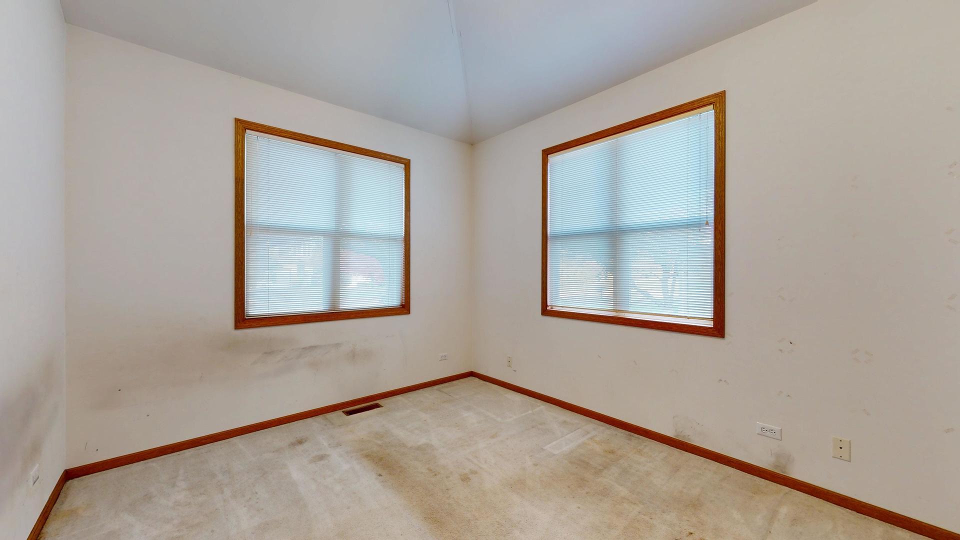 609 Chestnut Drive, Oswego, IL 60543