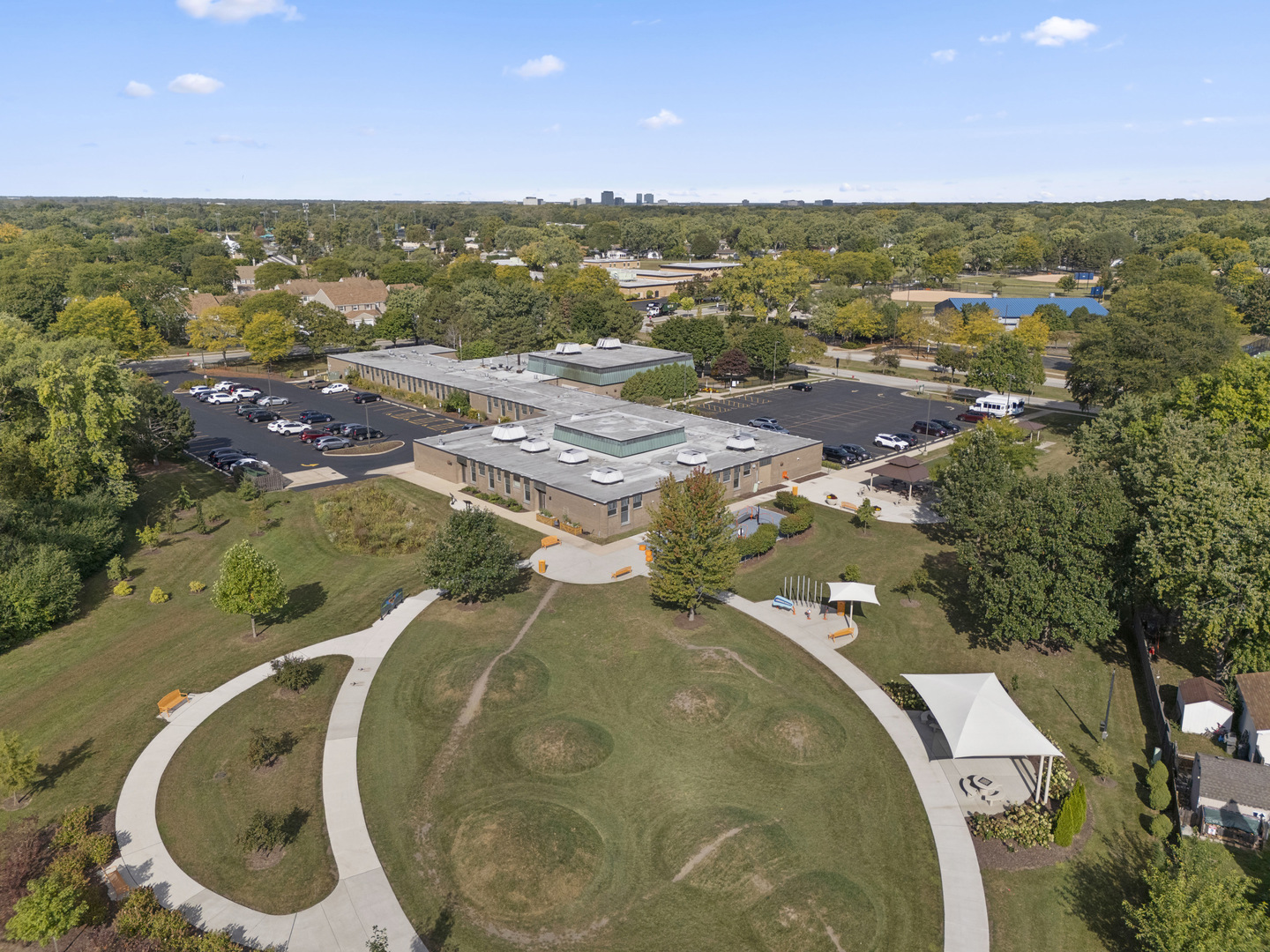 926 Wilshire Avenue, Elk Grove Village, IL 60007