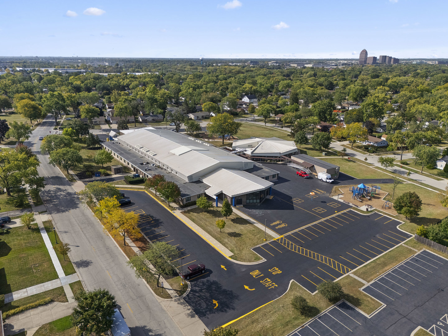 926 Wilshire Avenue, Elk Grove Village, IL 60007