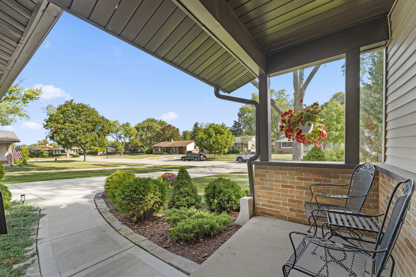 926 Wilshire Avenue, Elk Grove Village, IL 60007