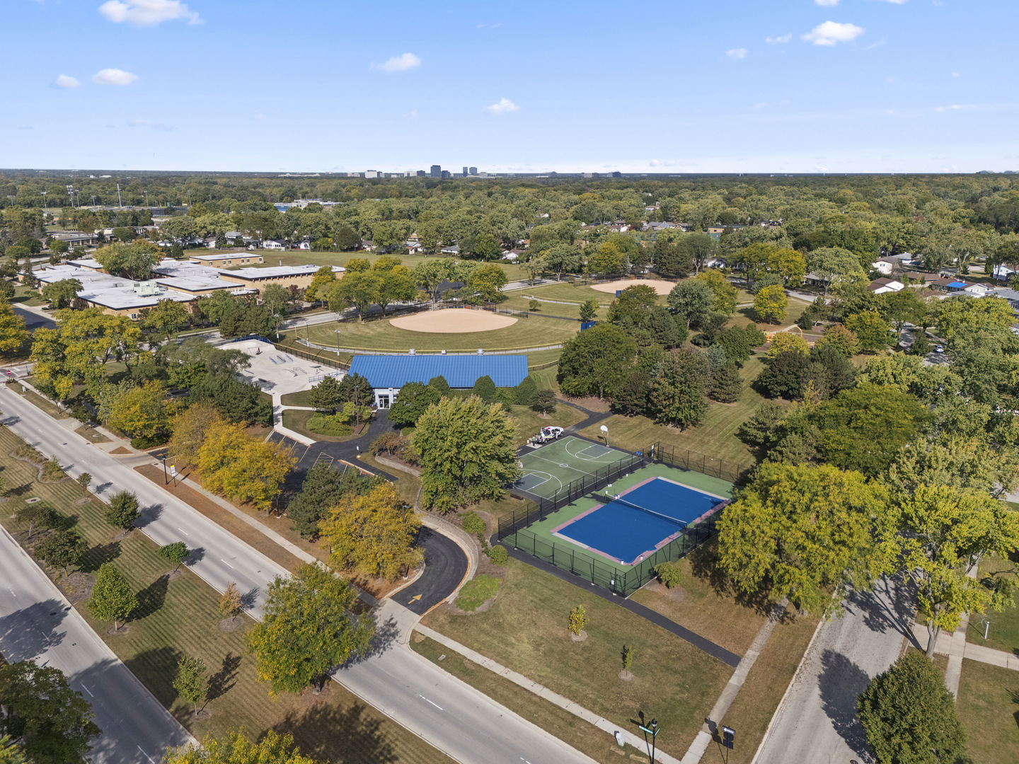 926 Wilshire Avenue, Elk Grove Village, IL 60007