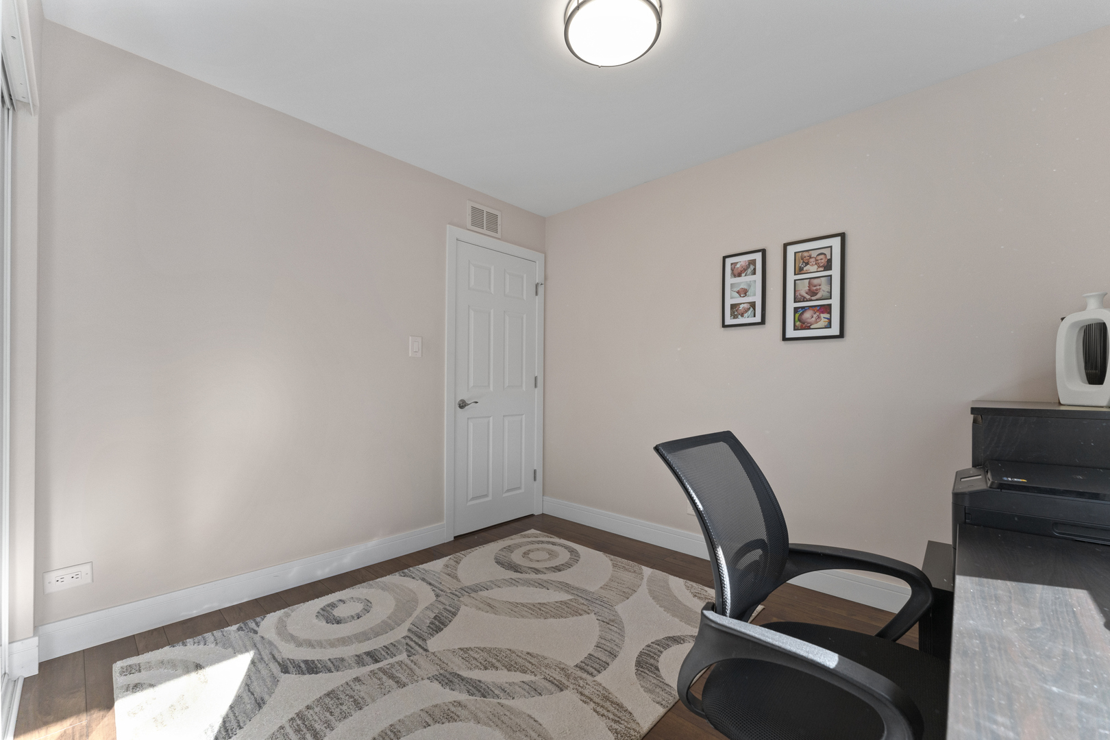 926 Wilshire Avenue, Elk Grove Village, IL 60007