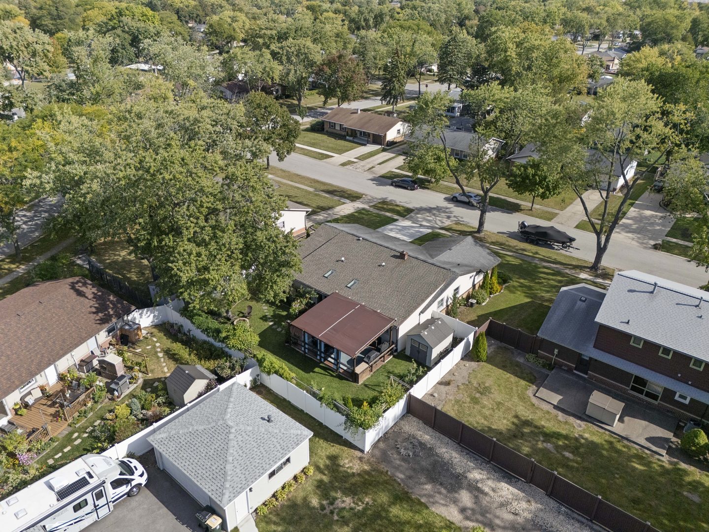 926 Wilshire Avenue, Elk Grove Village, IL 60007