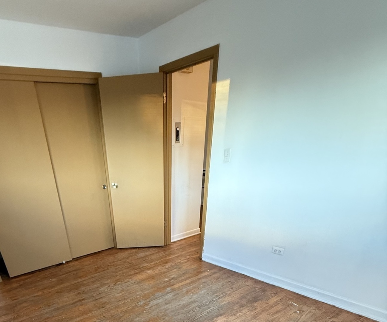 558 N Ardmore Avenue #2W, Villa Park, IL 60181