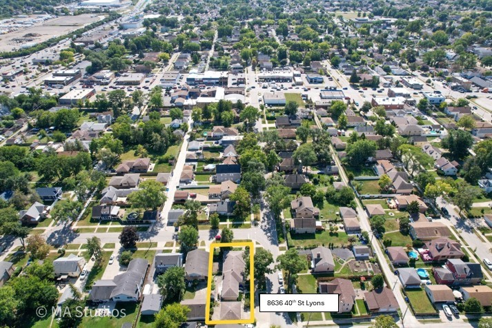 8636 40th Street, Lyons, IL 60534