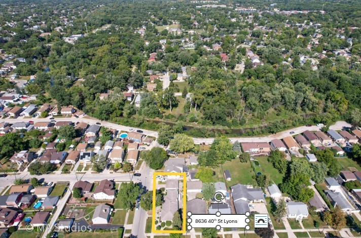 8636 40th Street, Lyons, IL 60534
