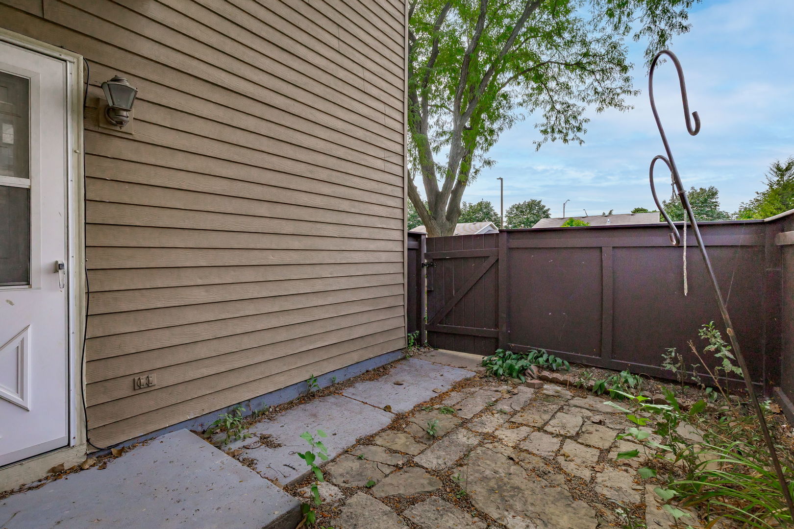 14 FERNWOOD Drive #B, Bolingbrook, IL 60440