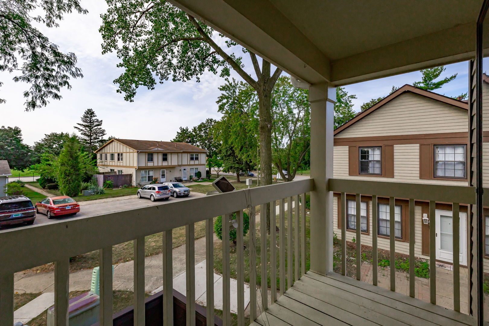 14 FERNWOOD Drive #B, Bolingbrook, IL 60440