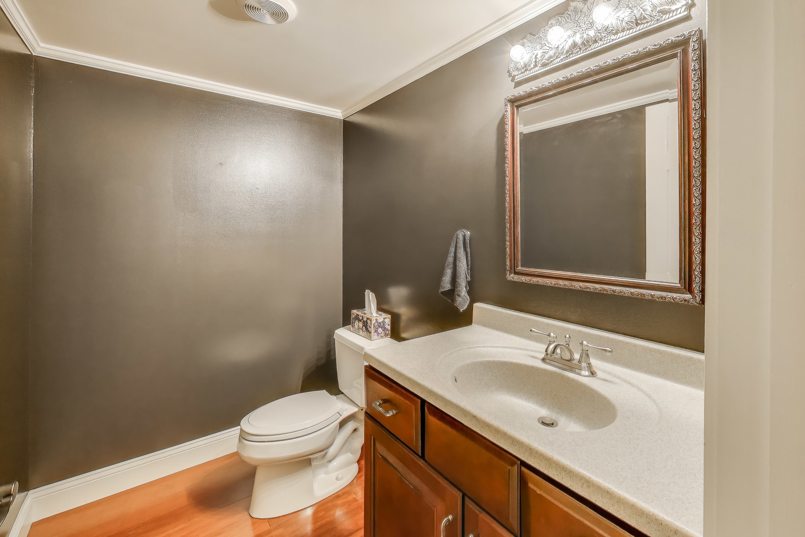 280 Cypress Lane, Libertyville, IL 60048