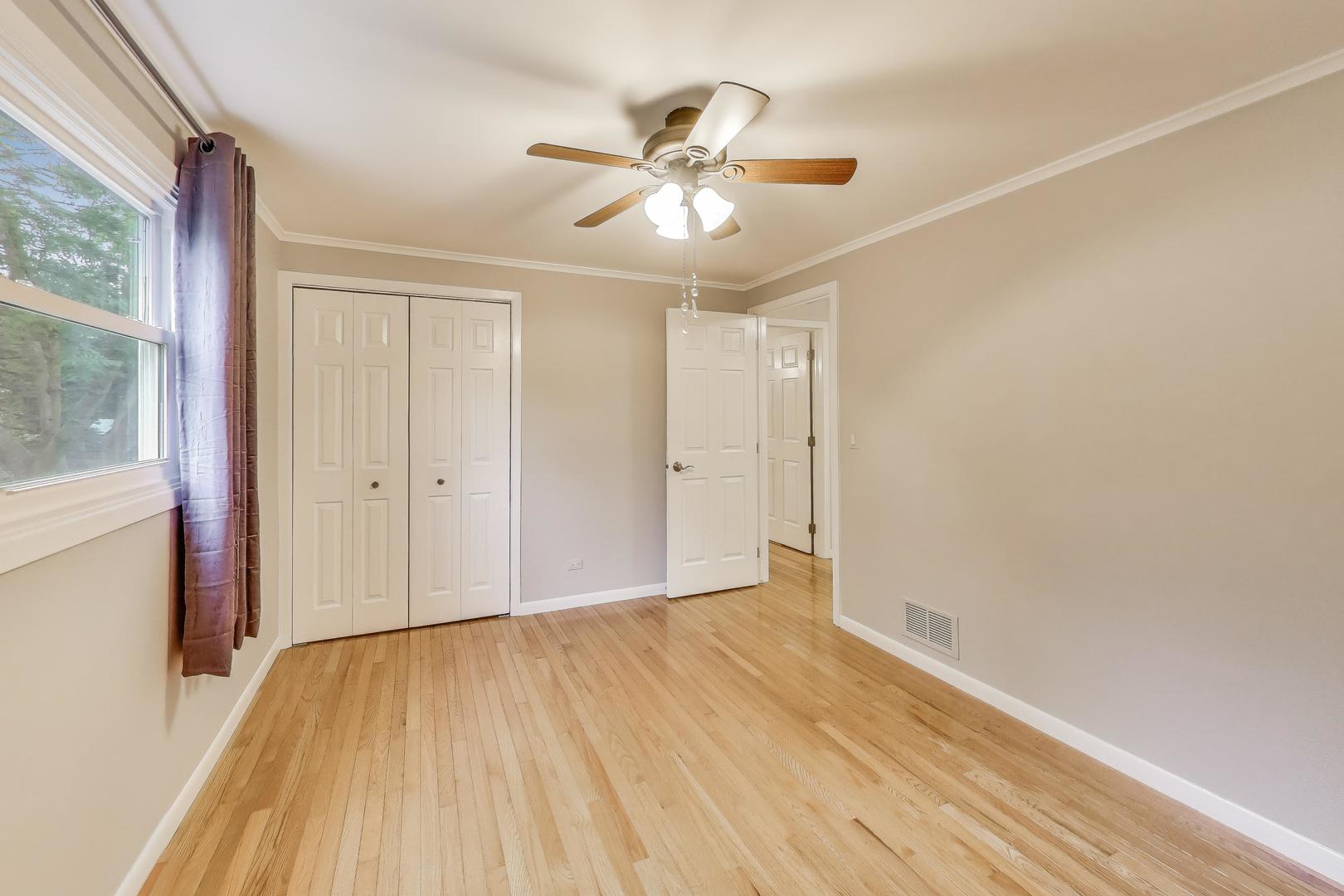 280 Cypress Lane, Libertyville, IL 60048