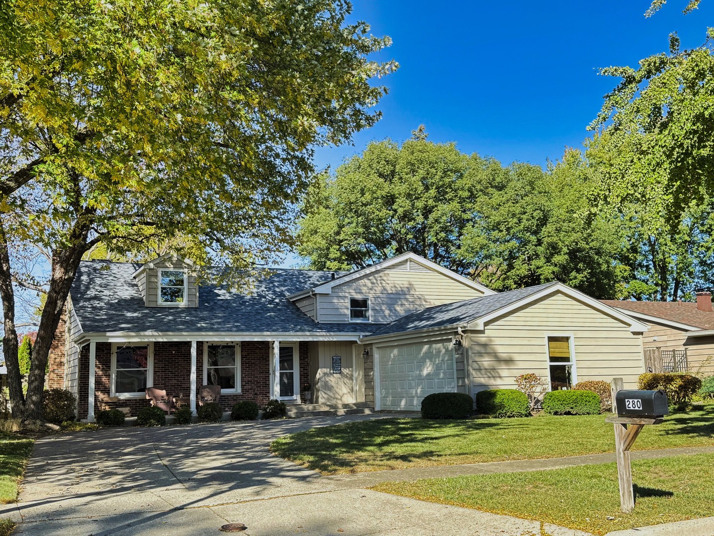 280 Cypress Lane, Libertyville, IL 60048