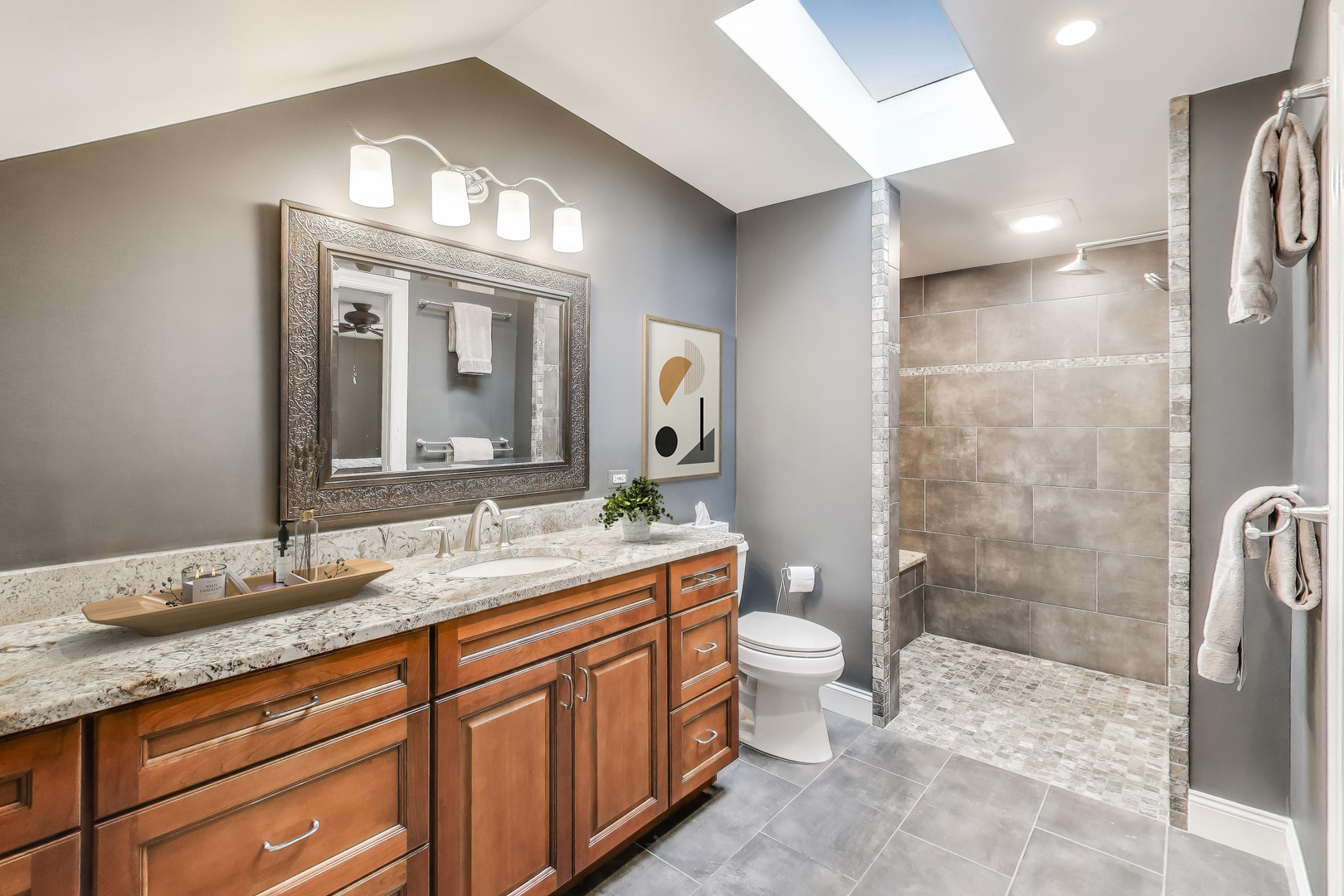 280 Cypress Lane, Libertyville, IL 60048