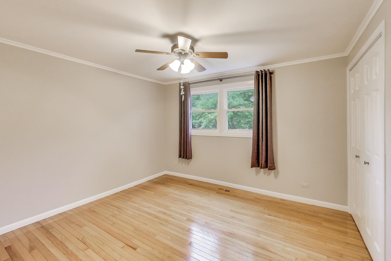 280 Cypress Lane, Libertyville, IL 60048