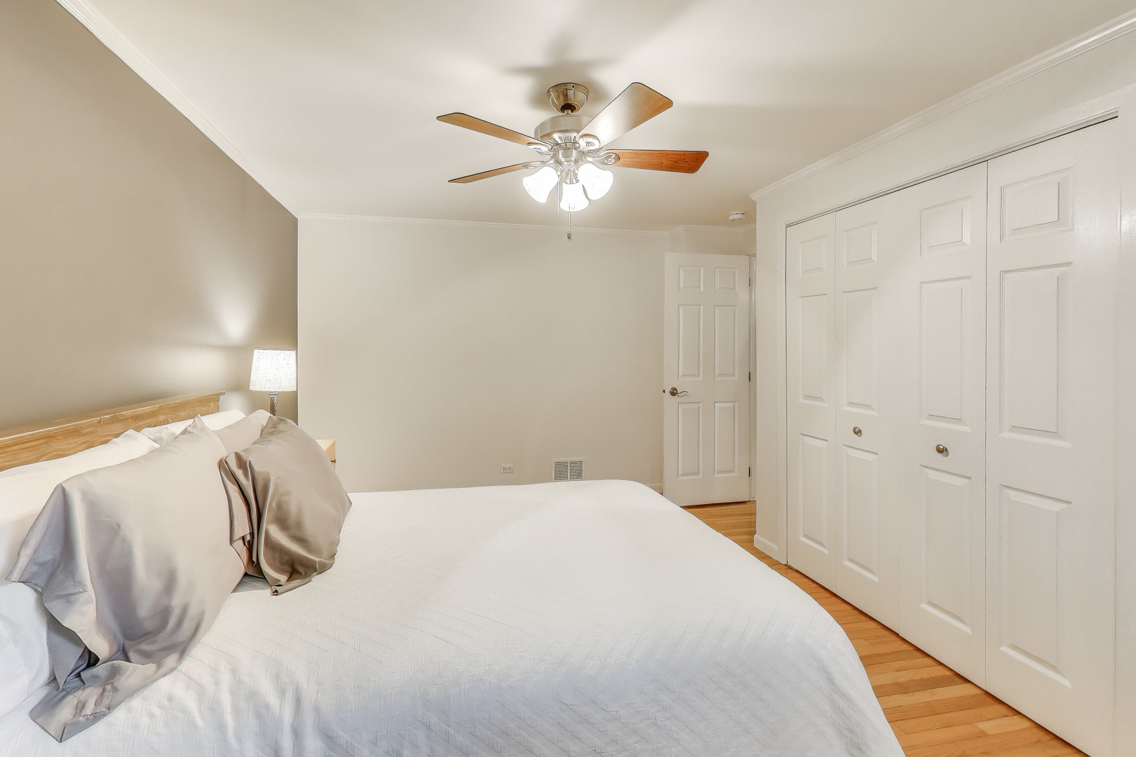 280 Cypress Lane, Libertyville, IL 60048