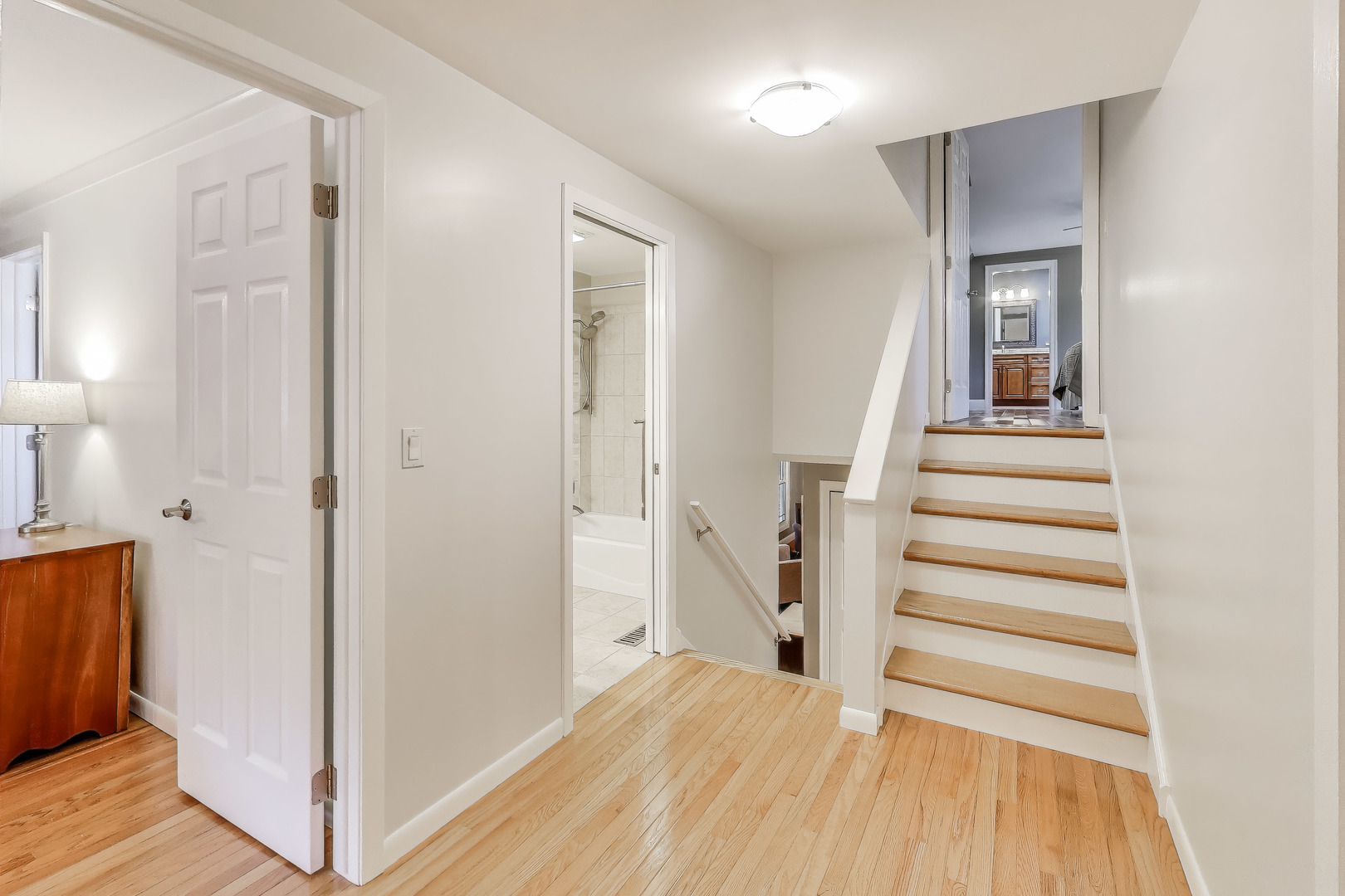 280 Cypress Lane, Libertyville, IL 60048