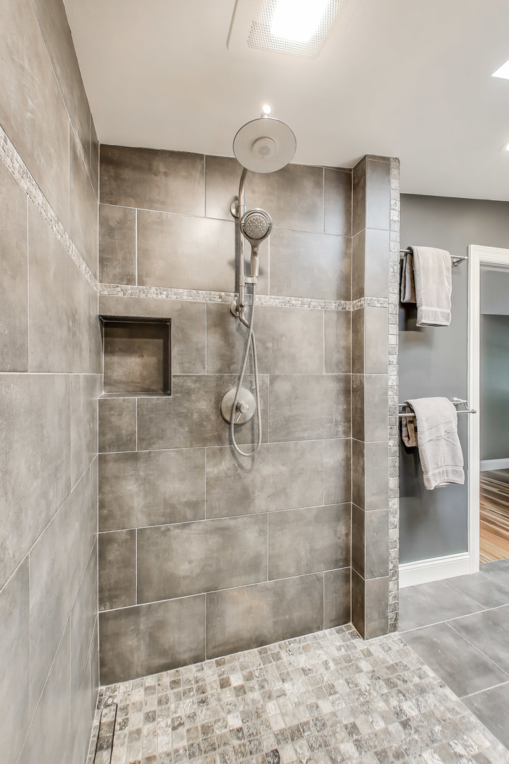 280 Cypress Lane, Libertyville, IL 60048