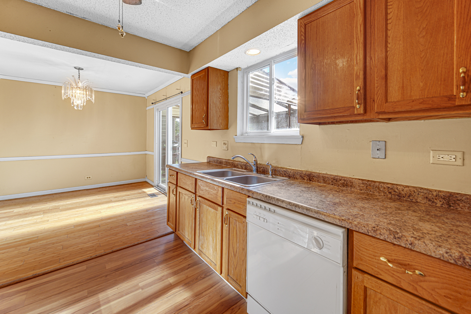 1791 McCormick Lane, Hanover Park, IL 60133