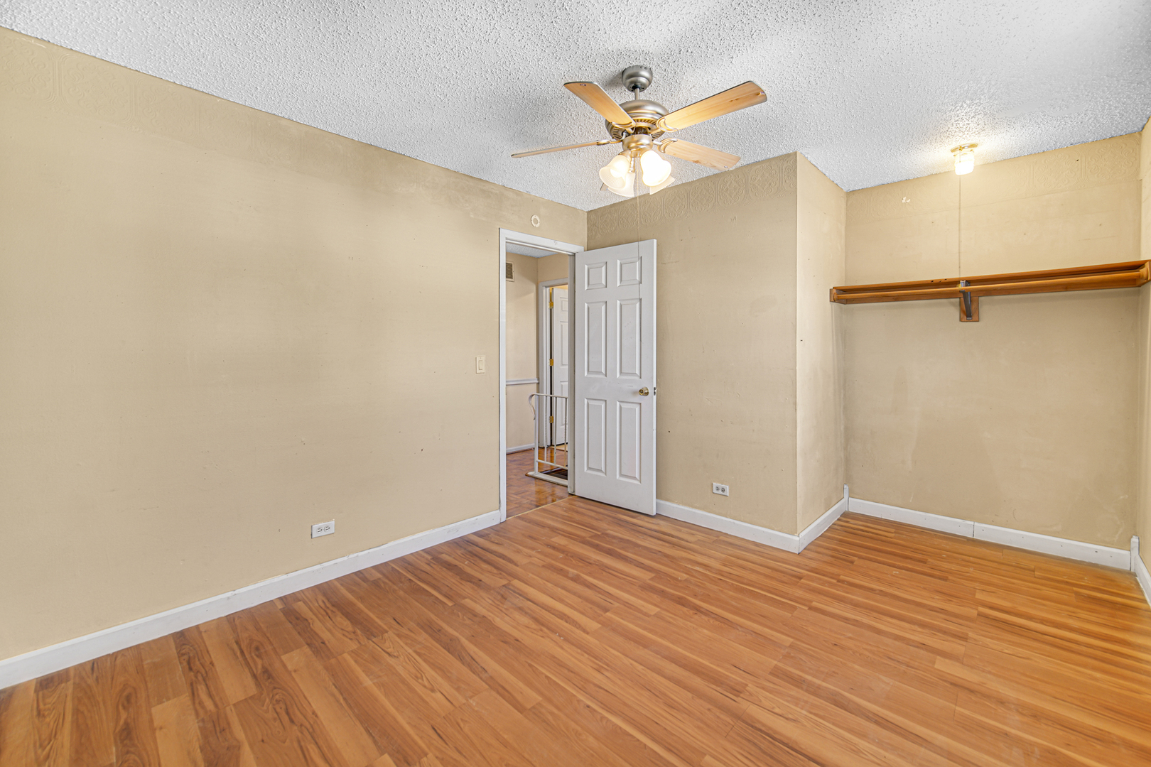 1791 McCormick Lane, Hanover Park, IL 60133