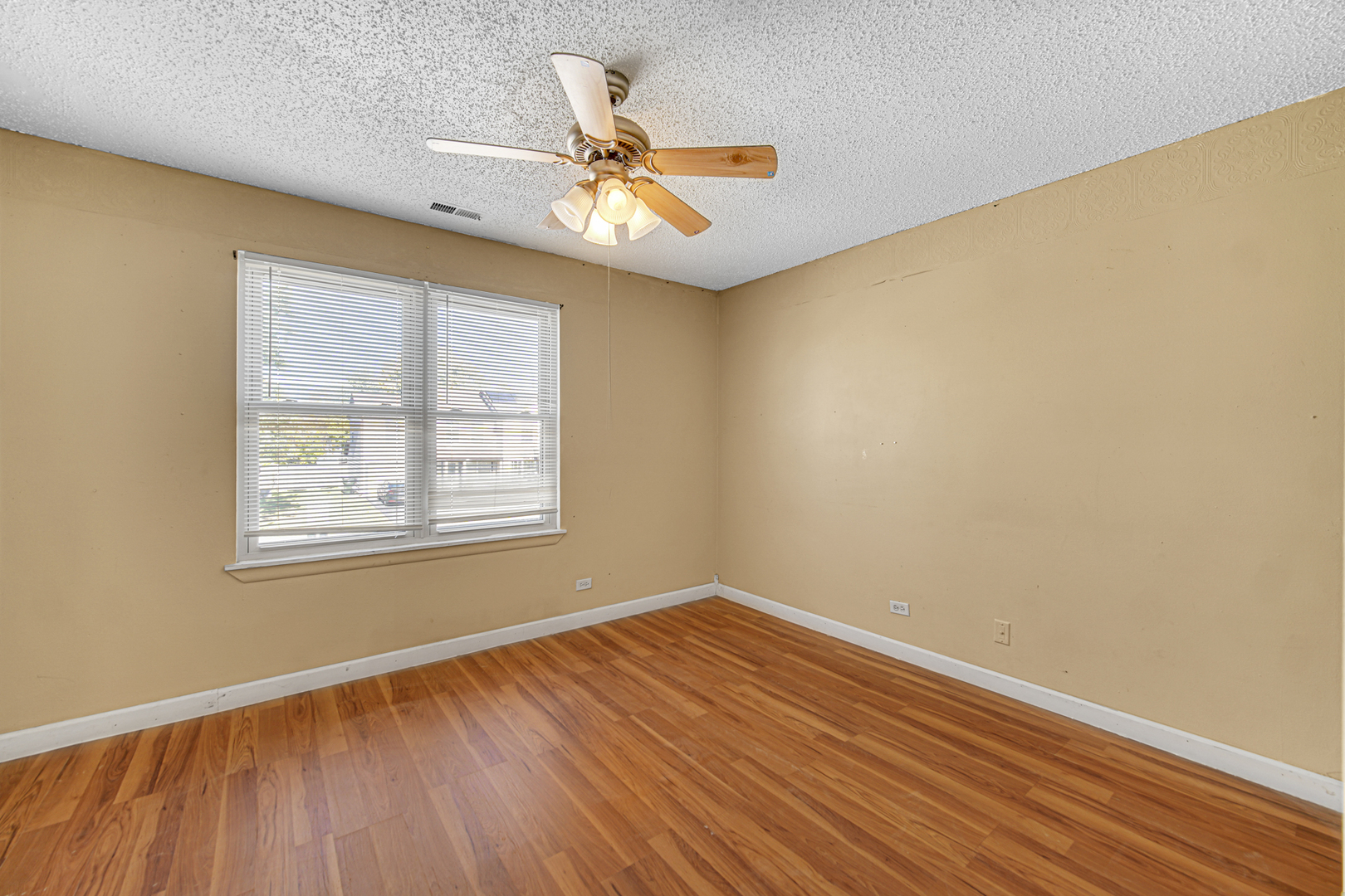 1791 McCormick Lane, Hanover Park, IL 60133