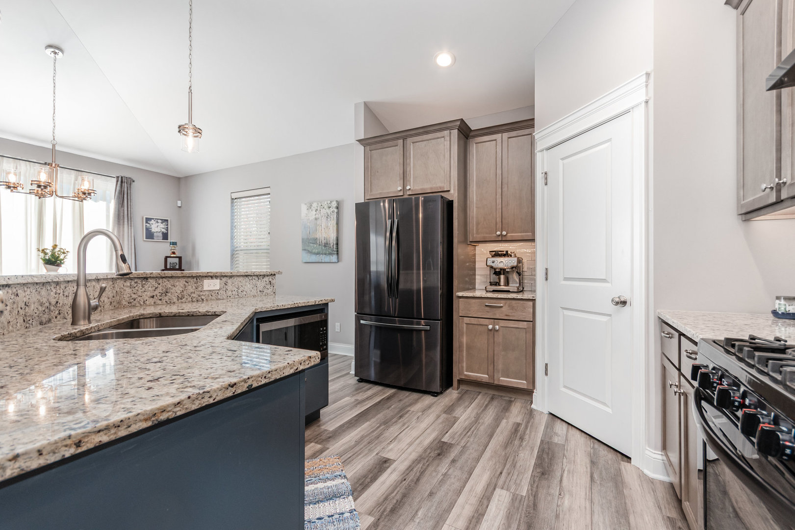 531 W Meadowdale Circle, Hampshire, IL 60140