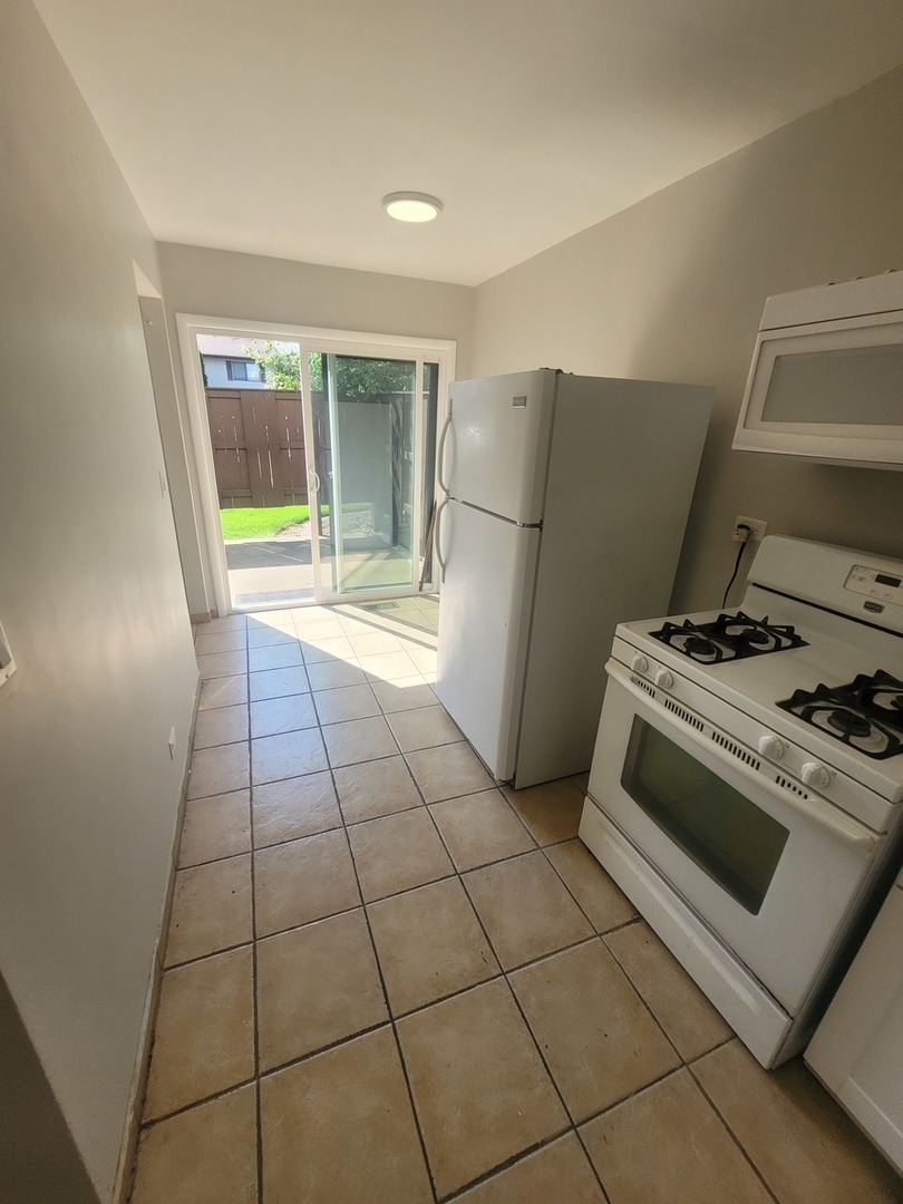 2 TOWER Court, Downers Grove, IL 60516