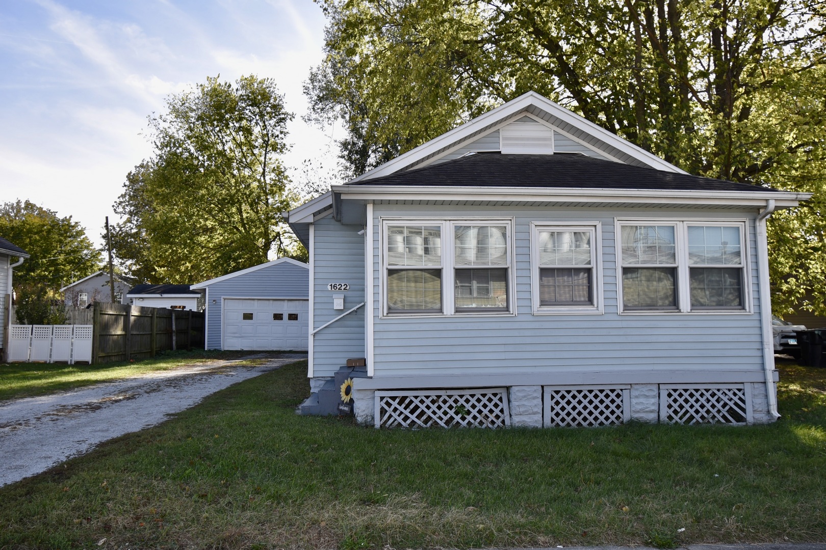 1622 Illinois Street, Bloomington, IL 61701