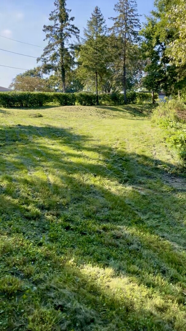 17 E Lyncliff Drive, Oswego, IL 60543