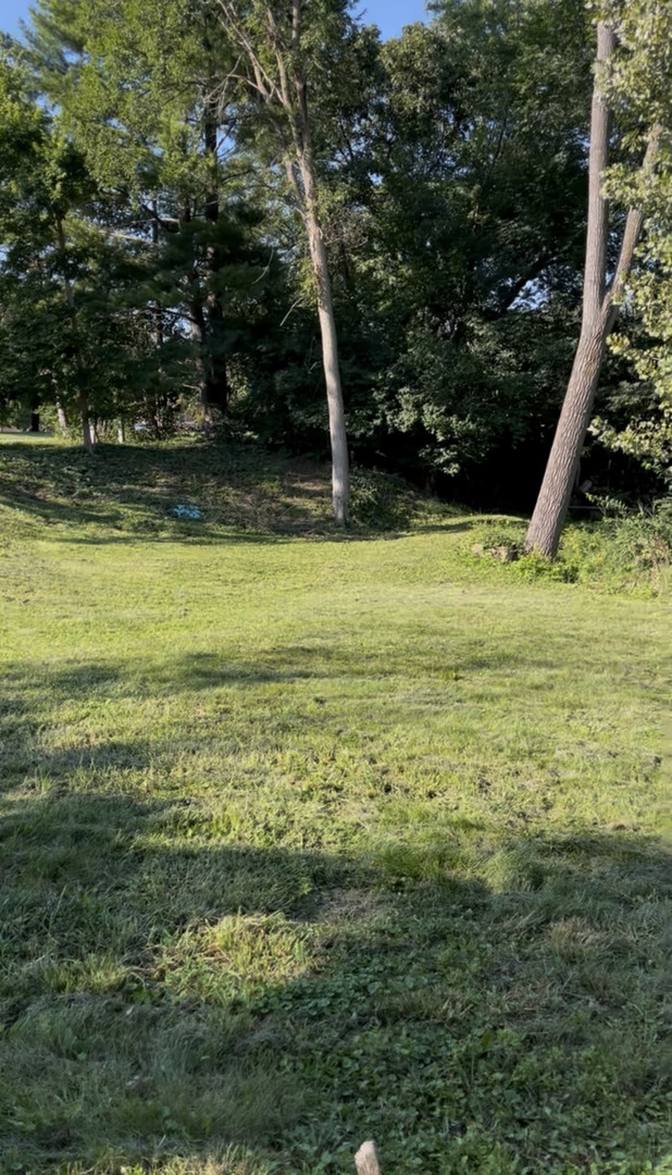 17 E Lyncliff Drive, Oswego, IL 60543