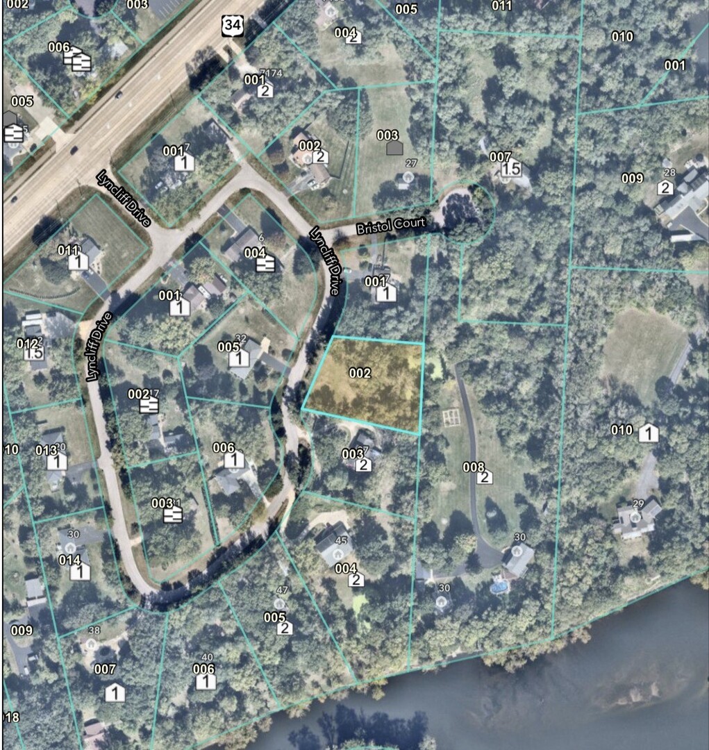 17 E Lyncliff Drive, Oswego, IL 60543