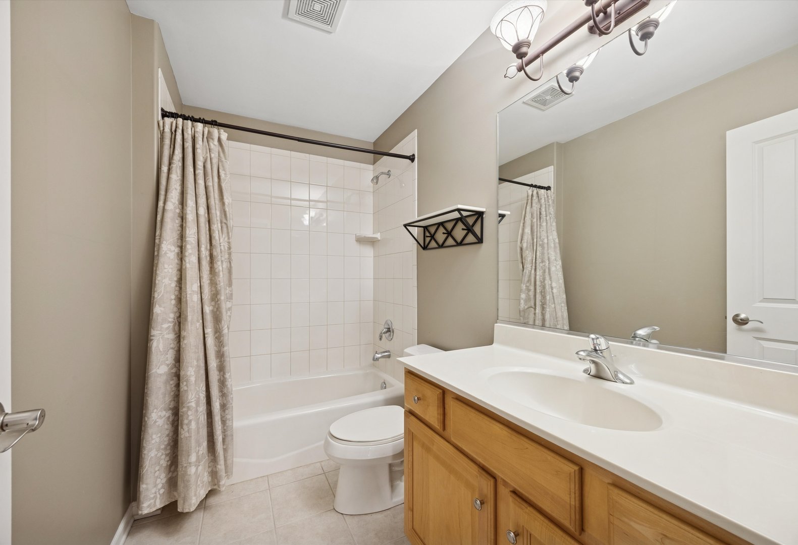 1408 Ashbury Drive, Lemont, IL 60439