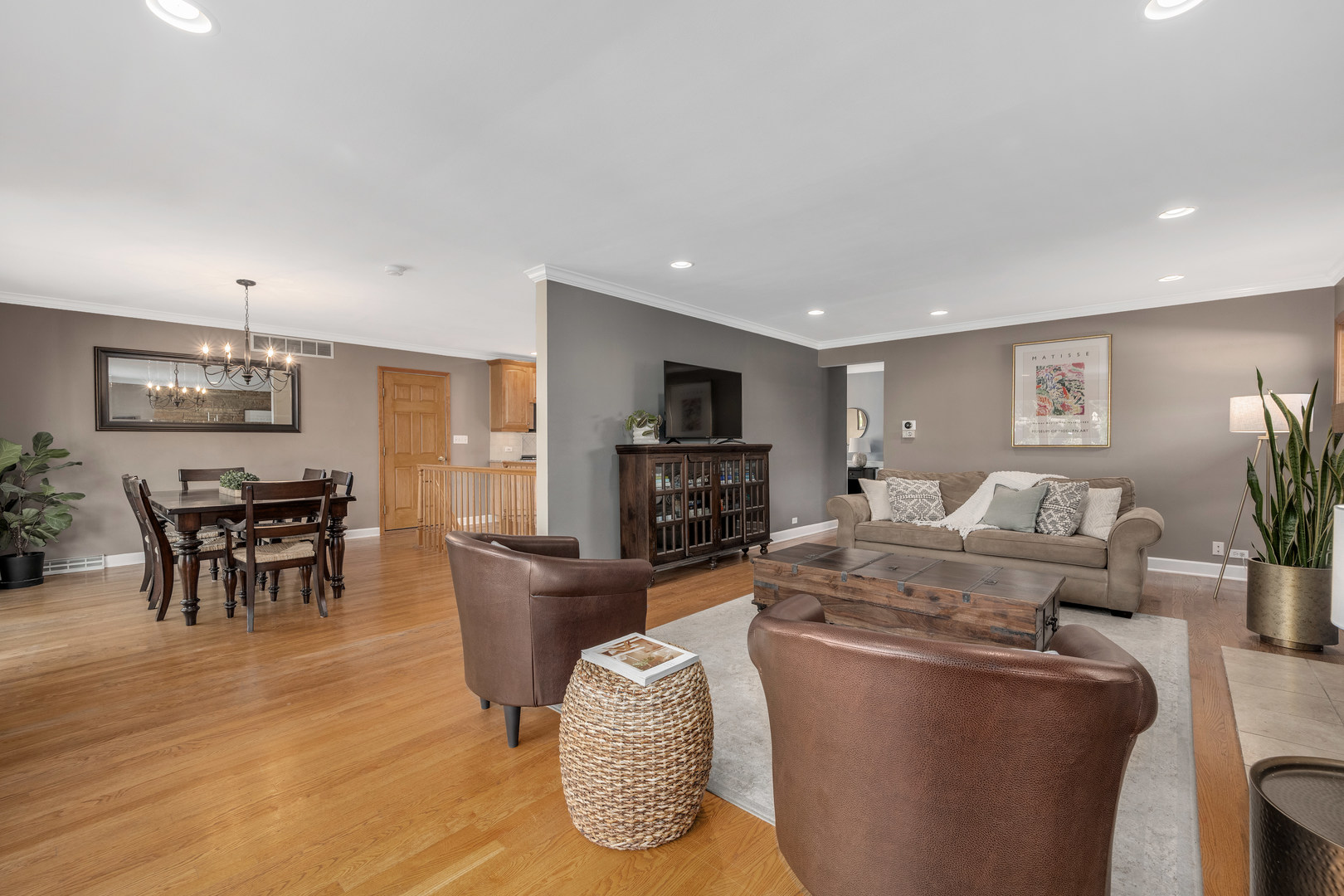 5305 Howard Avenue, Western Springs, IL 60558