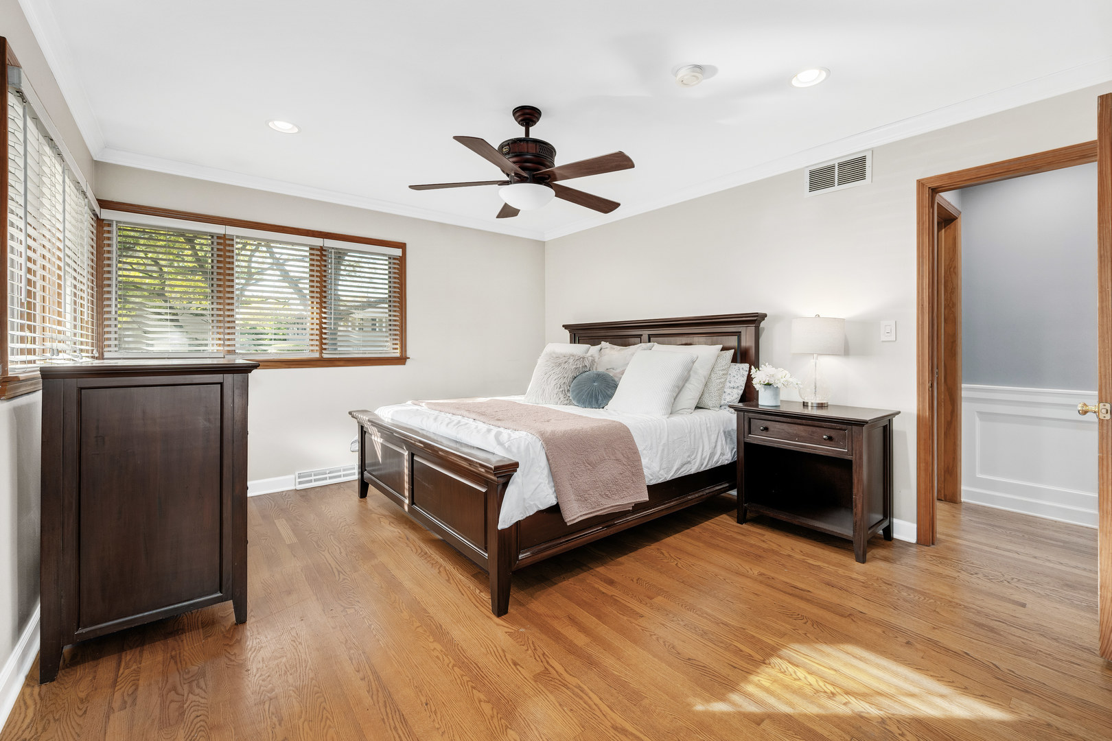 5305 Howard Avenue, Western Springs, IL 60558