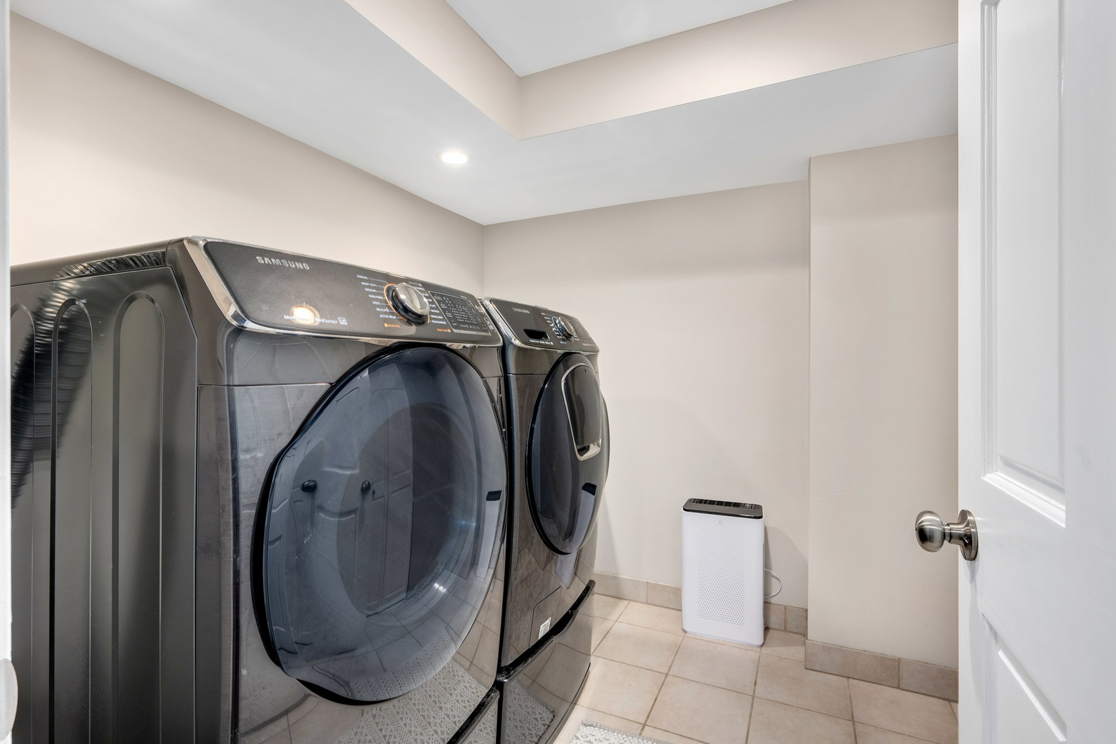 5305 Howard Avenue, Western Springs, IL 60558