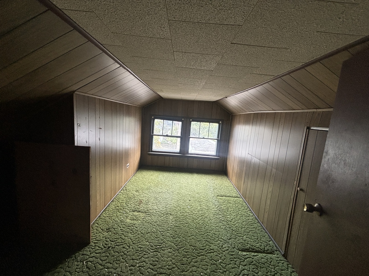 643 S 19th Avenue, Maywood, IL 60153