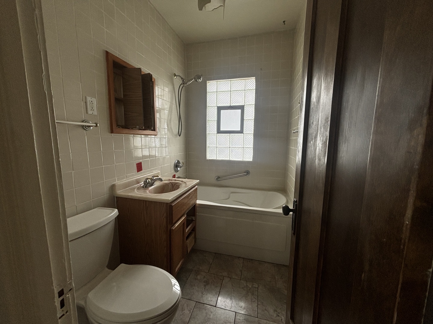 643 S 19th Avenue, Maywood, IL 60153