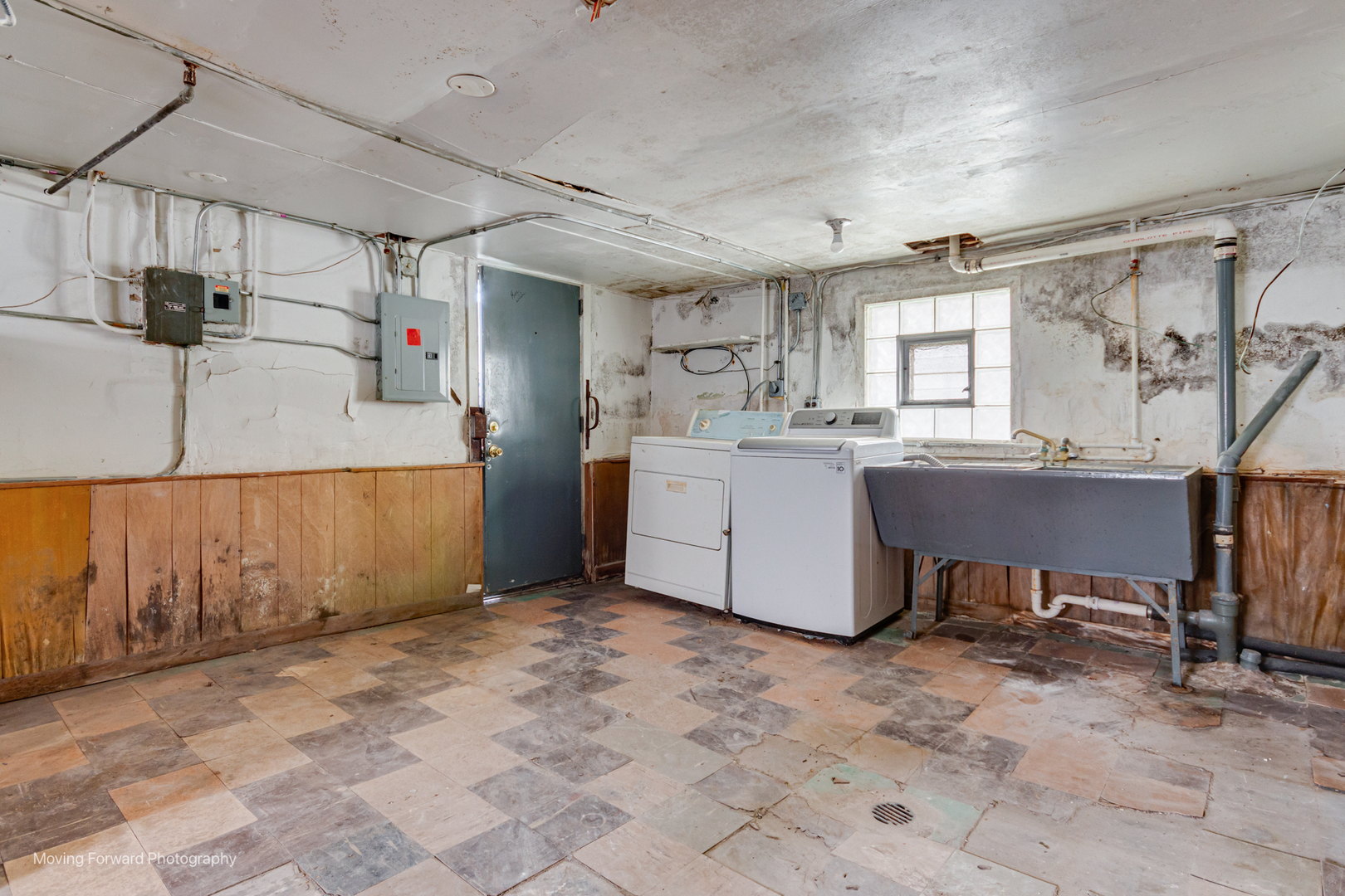 643 S 19th Avenue, Maywood, IL 60153