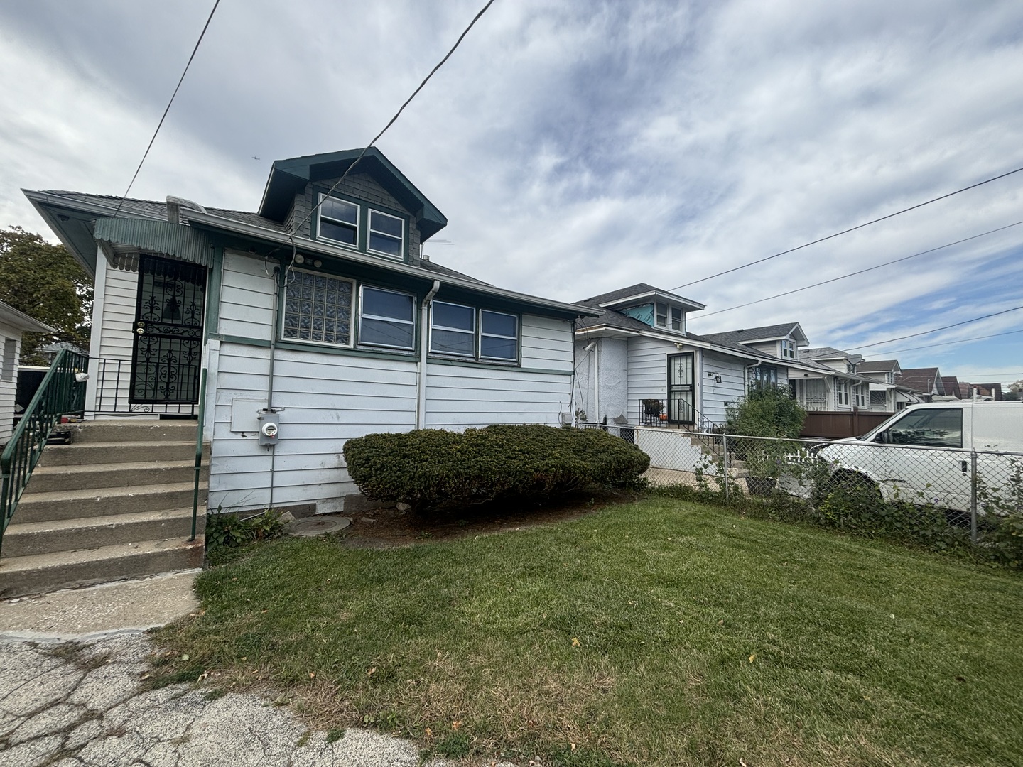 643 S 19th Avenue, Maywood, IL 60153