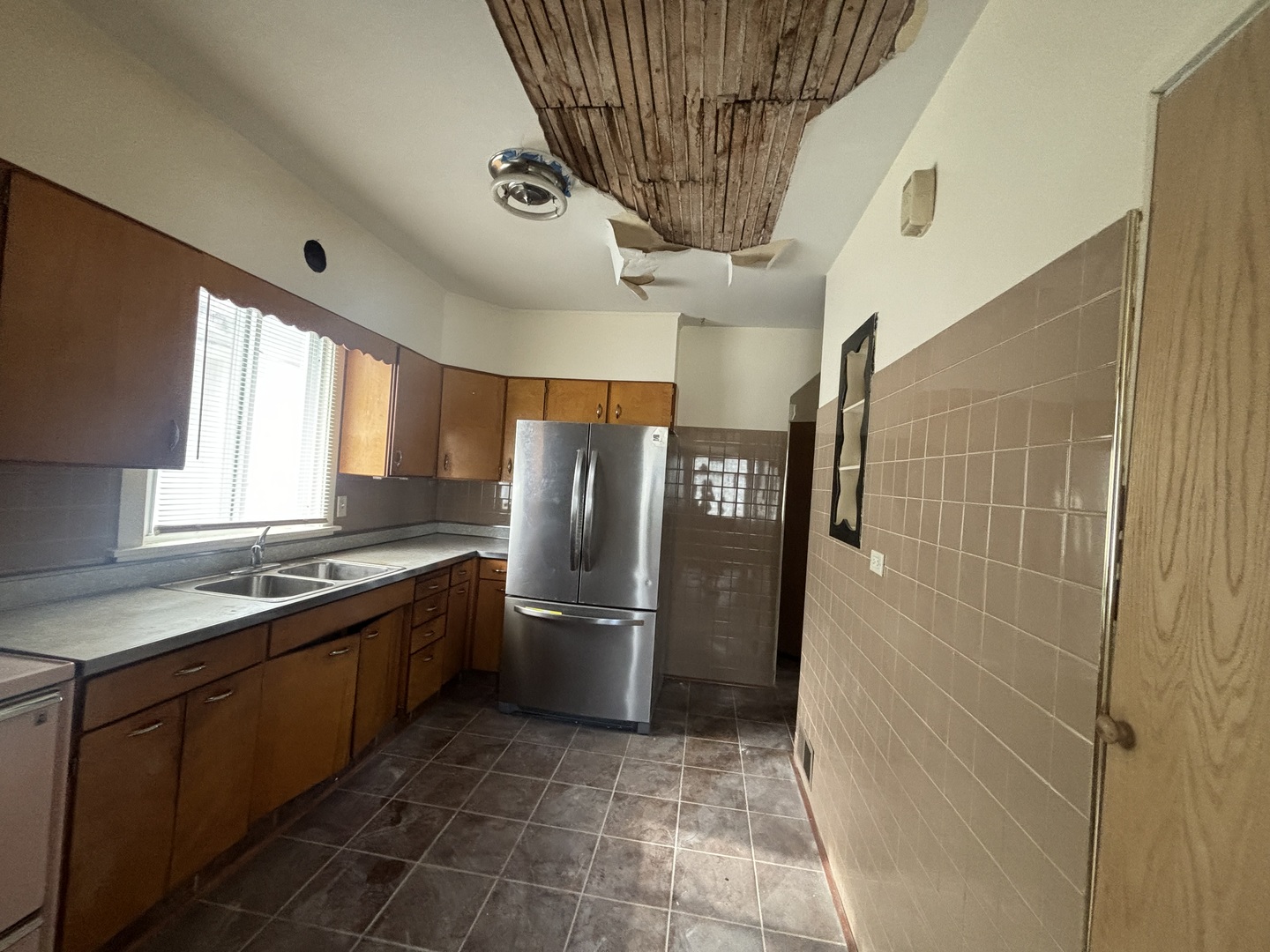 643 S 19th Avenue, Maywood, IL 60153